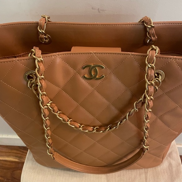 SOLD Chanel Stitched Large Shopping Bag Caramel Calfskin Aged Gold Hardware - Picture 3 of 8